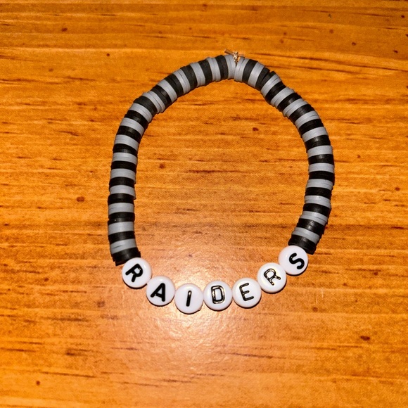 Las Vegas Raiders Heishi Bracelet - Picture 4 of 11